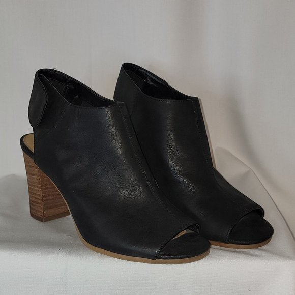 Nine West Shoes - Nine West Peep-toe/heel bootie style Black - Size 7M - Leather - 3.5" heel
